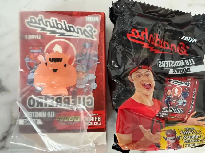 Elo monster lendário guerreiro garim que brilha no escuro apenas 2 unidades