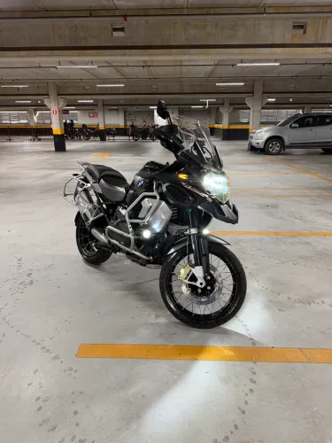 BMW 1250 Adventure Triple black