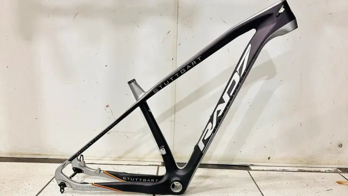 QUADRO RAD 7 STUTTGART CARBONO