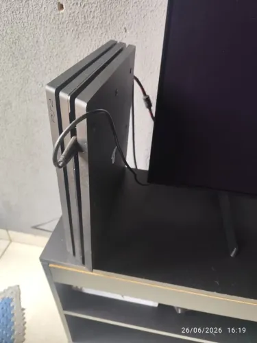 PlayStation 4 Pro 1TB + 1 Controle (Ler Descrição)
