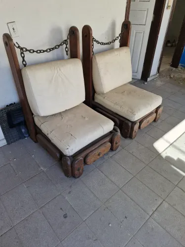 sofa de madeira