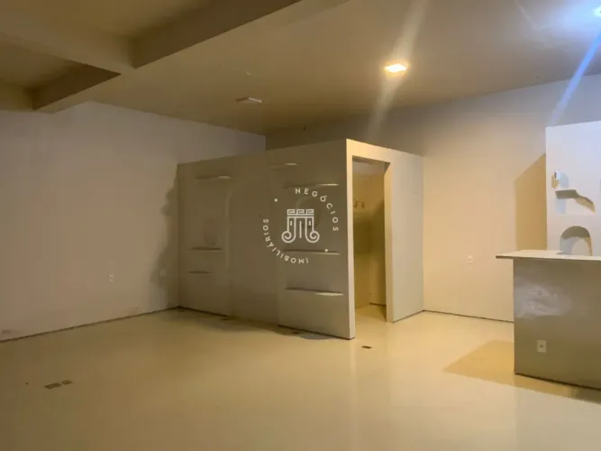 SALÃO COMERCIAL PARA LOCAÇÃO, LOCALIZADO NA AVENIDA 9 DE JULHO, JUNDIAÍ / SP