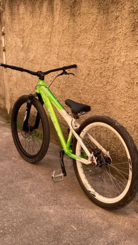 Vende-se trust strong 26 , aceito 3 vezes sem juros