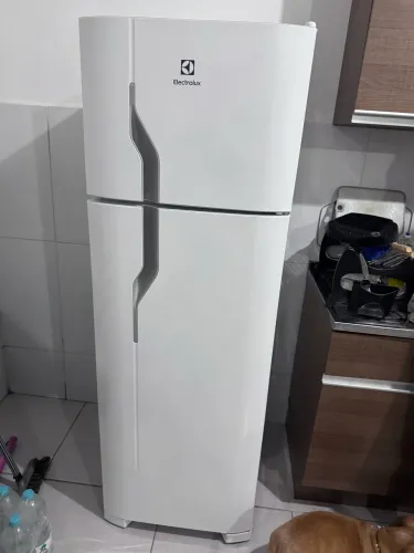 Geladeira Electrolux Cycle Defrost 260L Super Freezer Duplex Branca DC35A