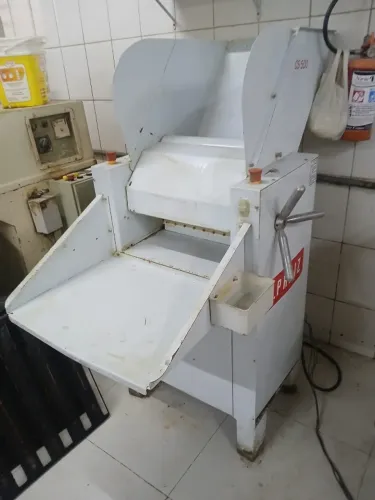 Modeladora de Massa Profissional - Ideal para Padarias