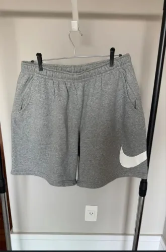 VENDO BERMUDA NIKE MOLETOM