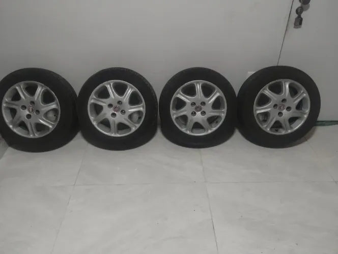 Rodas originais Fiat Marea aro 15