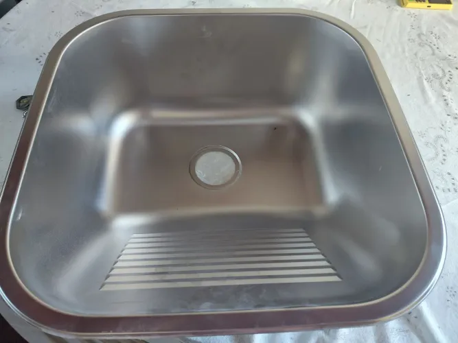 Tanque inox 45X45 novinho