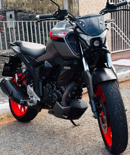 FZ15 2025 ABS MOTO EMPLACADA 2026 ÚNICO DONO LEIA O ANÚNCIO COMPLETO