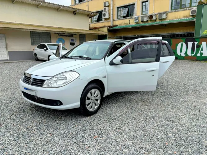 Renault Symbol Expression Hi-flex 1.6 16V 4P 2012