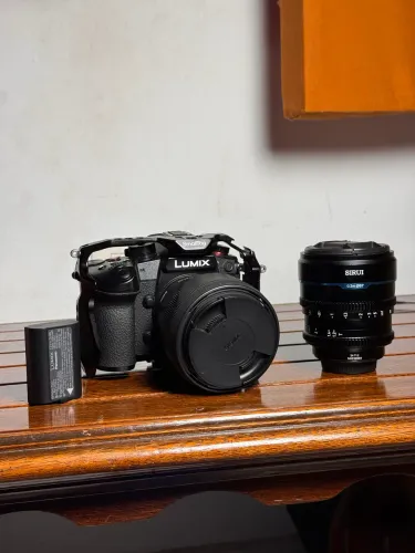 KIT LUMIX PANASONIC GH6 + CAGE SMALLRIG + SIGMA 16mm 1.4 + SIRUI 24mm Cine Nightwalker 1.2