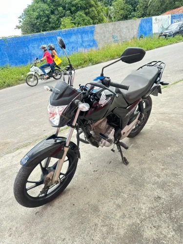 Alugo moto para aplicativo entrega ou particular.