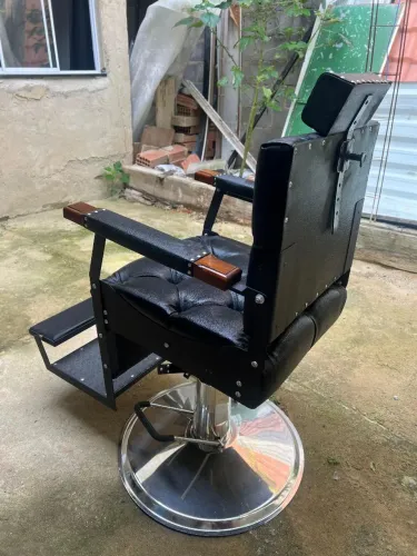 Vende se cadeira para barbearia