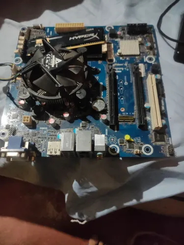 LGA 1151 + Intel G3900 + Cooler