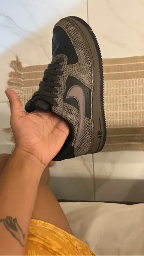 Nike Air Force 1 Low Off Noir Snakeskin