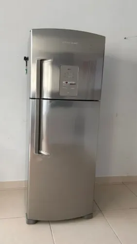 Vendo Geladeira Brastemp Ative! Frost Free Duplex Inox - Painel Digital e Pronta para Uso.