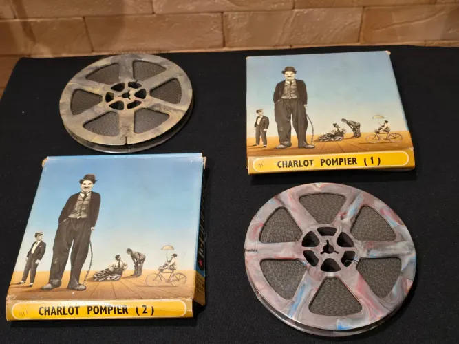 2 Fitas super 8mm Charlie Chaplin e Laurel et Hardy