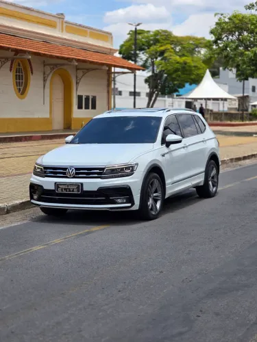 Volkswagen Tiguan Allspac R-line 350 TSI 2.0 4X4 2018
