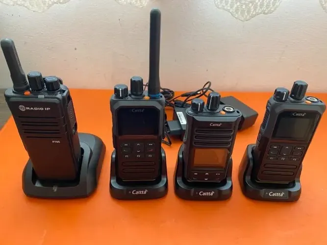 lote com 4 rádio comunicador profissional oportunidade caltta novos