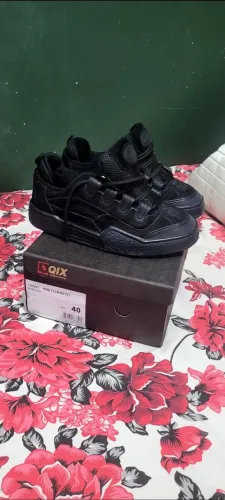 Qix hexagon all black tamanho 39
