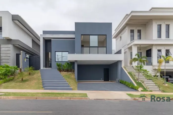Casa à Venda Recém Construida com 4 SUÍTE(s), escritório, COZINHA GOURMET e PISCINA PRIVAT