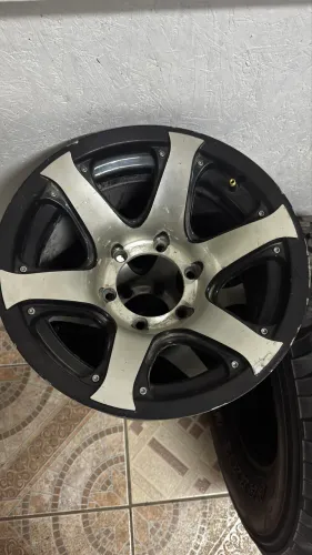 Rodas aro 15  6 furos