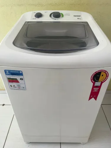 Vendo máquina consul 9kg toda revisada aceitamos cartão fazemos entrega 3 meses de