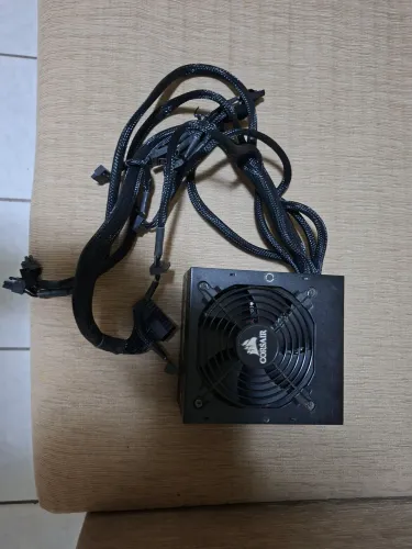 Fonte de PC Corsair CX450W