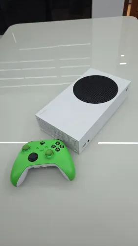 Xbox Series S - 512gb SSD - Em perfeito estado
