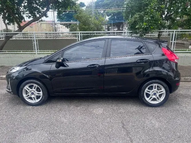 Ford Fiesta SEL 1.6 16V Flex Mec. 5P 2018