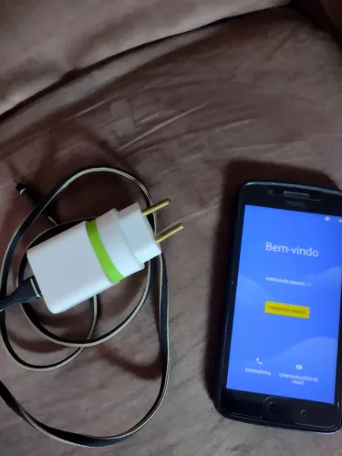 Vendo celular moto G5 ele não abre o play store 