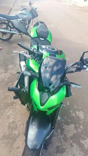 Vende se z900