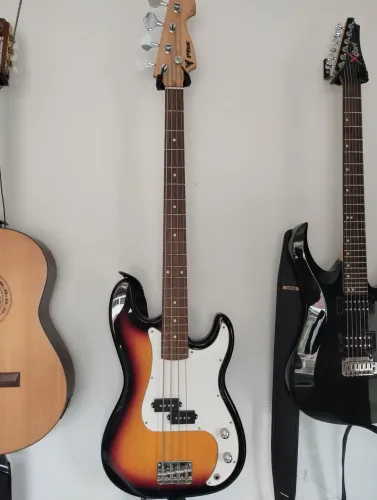 Contrabaixo PHX Precision Bass 4 cordas 