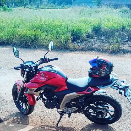 Moto seminova