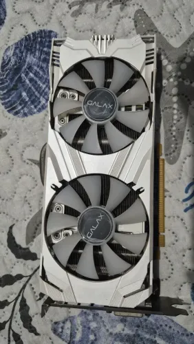 Vendo placa de video gtx 1060 6gb e 2 pentes de 8gb memória RAM hyperx fury