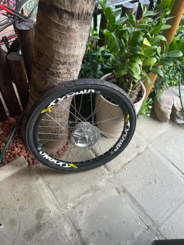 Roda Vmaxx aro 26 completa cubo de Mobilete
