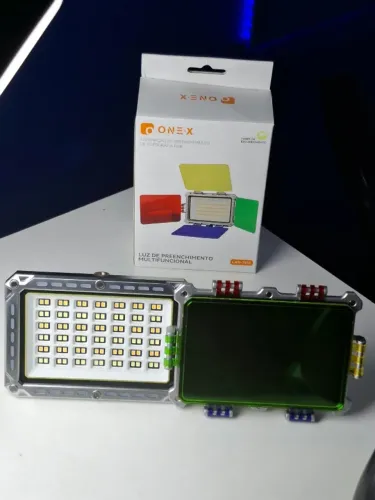 Luz de Preenchimento LED ONE-X LAN-7616 com 4 Filtros Coloridos