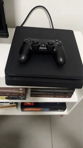 Ps4 slim 