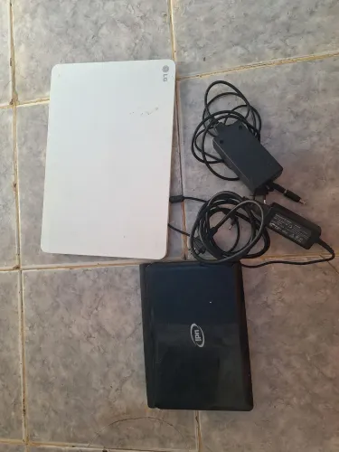 Vende notebook para retira as peças mais esta funcionando so com pequena defeito na tela