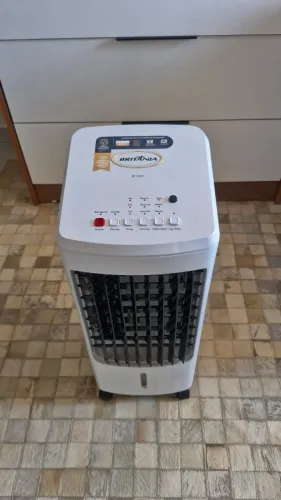 Climatizador de Ar Britânia 5 em 1 Capacidade 3,2L BCL05FI