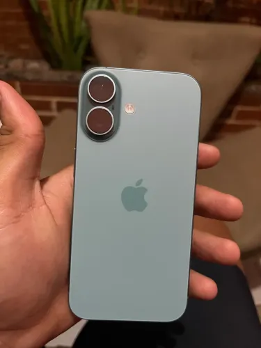 iPhone 16 novo! Com garantia até setembro.