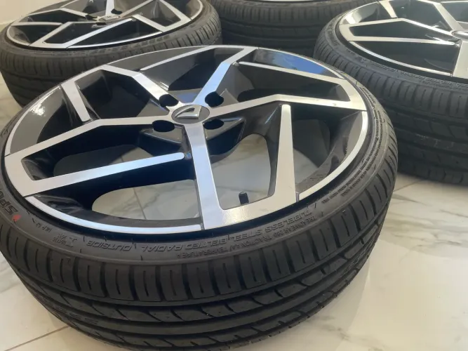 RODA VOLCANO NOVA -MARK ARO 18 C / pneu NOVO
