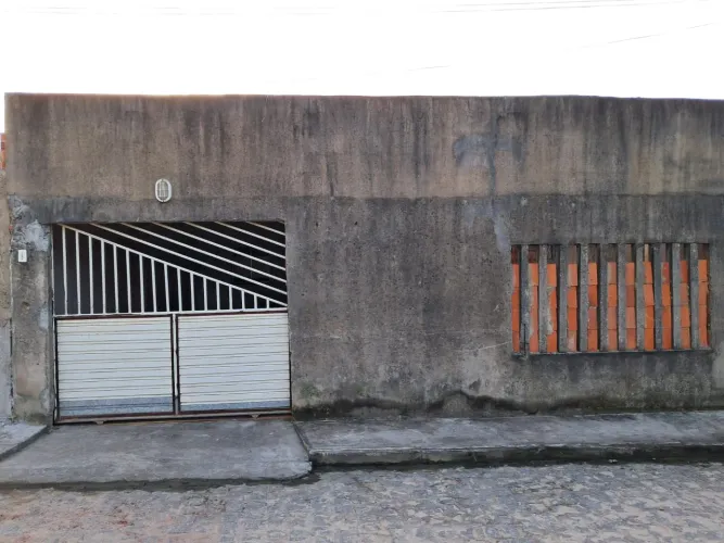 Vendo casa no povoado colônia são Paulo,ou troco em casa no centro de Areia Branca