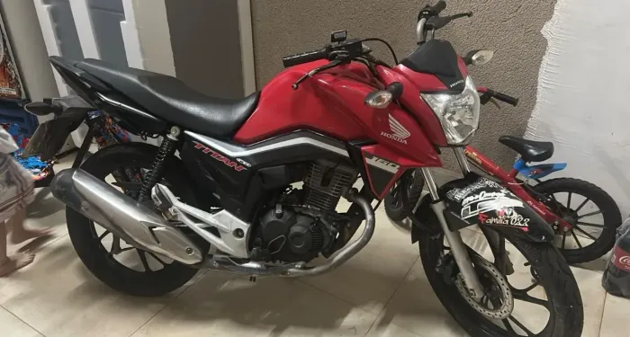 Vende-se Titan 160