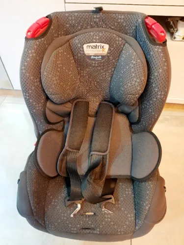 Cadeirinha de criança para carro