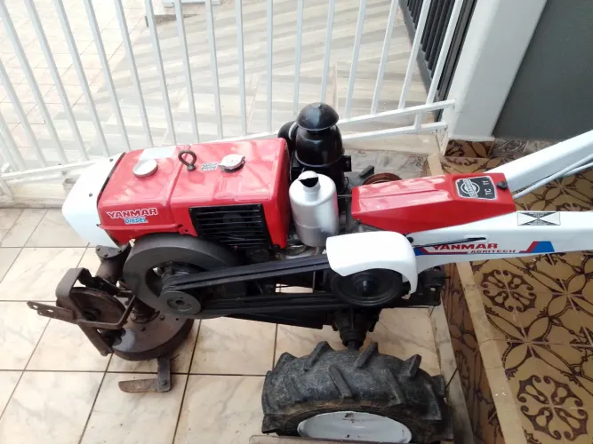 Tobata yanmar tc11 com rotativa