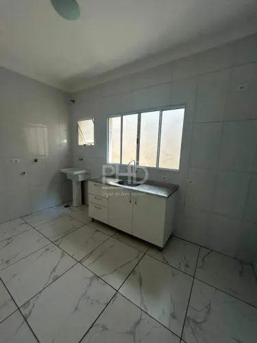 Casa Individual para Locação com 2 Dormitórios no Rudge Ramos Excelente Localização em Sã