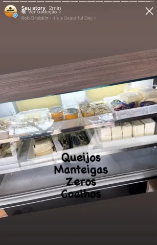 Balcão refrigerado com caixa e balcão juntos