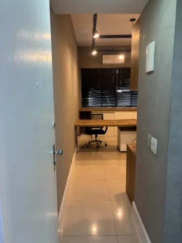 Sala Comercial Mobiliada no Centro de Niterói - Pronta para Uso
