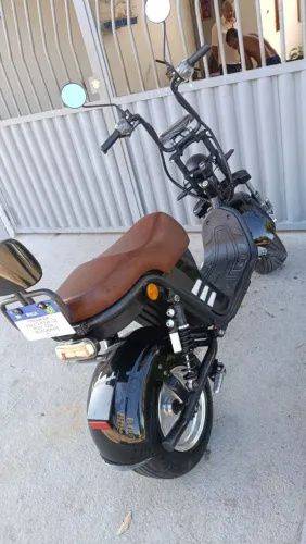 Bicicleta elétrica semi nova